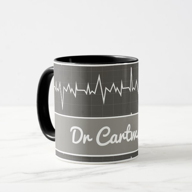 Mug Docteur nom personnalisé ECG EKG don de coeur médi (Devant gauche)