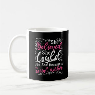 Mug Dons de diplôme de travail d'une travailleuse soc