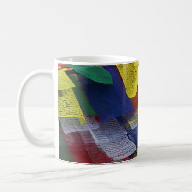 Mug Drapeaux tibétains de prière chez Boudhanath Stupa (Gauche)