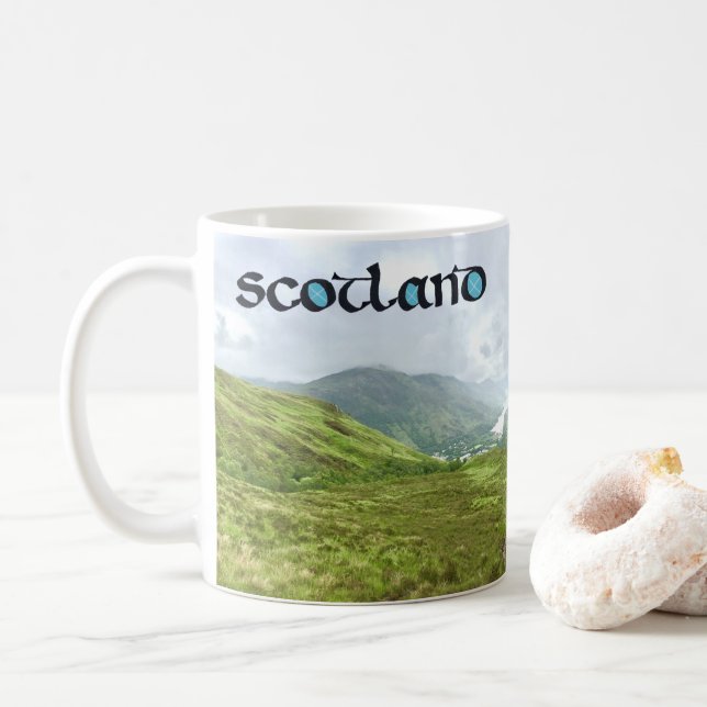 Mug Écosse Calligraphie avec Highlands Mountain Photo (Avec donut)
