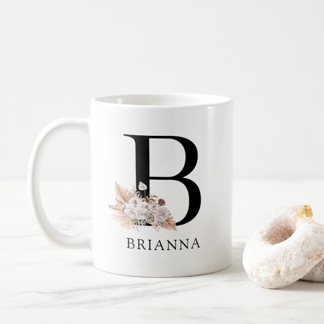 Mug Élégant monogramme floral de Boho (Avec donut)