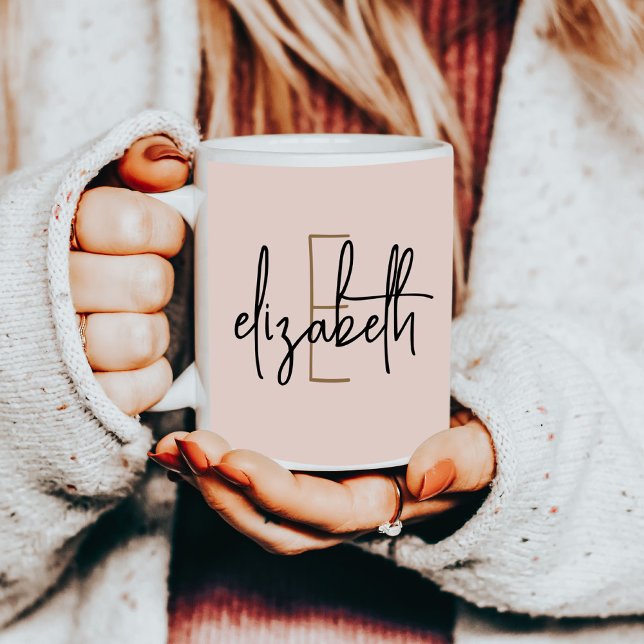 Mug Élégant Nom Monogramme Blush Pink Script (Créateur téléchargé)