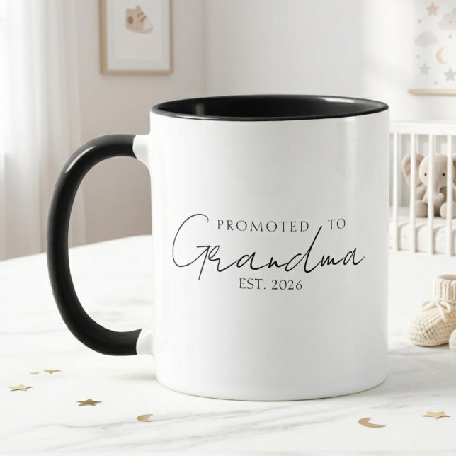 Mug Élégant Promu Grand-mère Année de Création Script (Créateur téléchargé)
