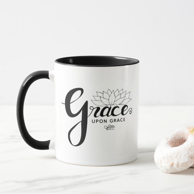 Mug Élégante Grace Christian Faith Script Floral (Avec donut)