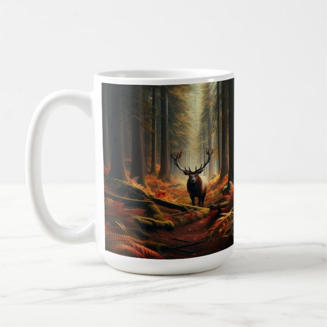 Mug Elk debout dans une forêt d'automne animée (Gauche)