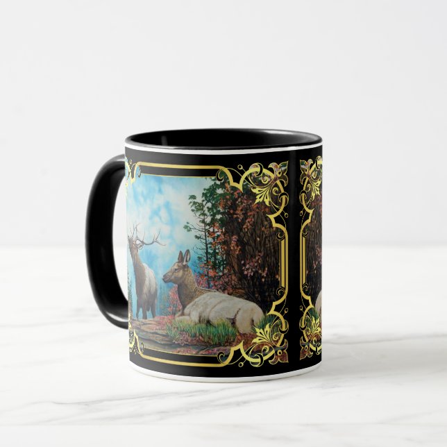 Mug Elk, taureau et vache dans la boue forestière du M (Devant gauche)