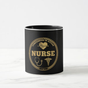 Mug Emblème de l'infirmière professionnelle   La compa