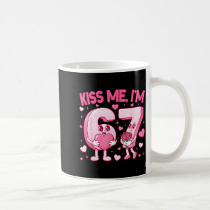 Mug Embrassez-moi, je suis mignon 6 7 Drôle 67 Mème An
