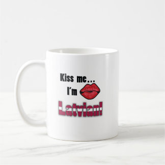 Mug Embrassez-moi que je suis letton