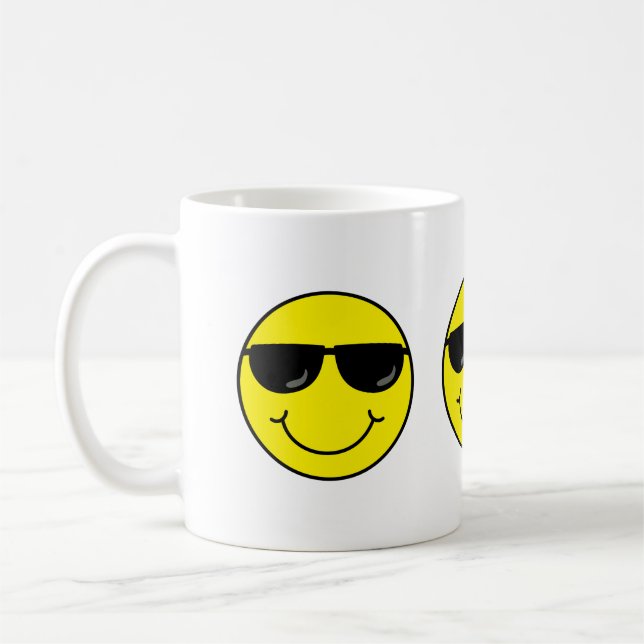 Mug Emoji frais font face avec des lunettes de soleil (Gauche)
