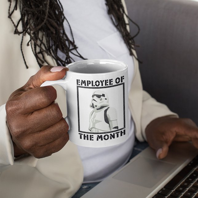 Mug Employé du mois - Stormtrooper (Person holding mug)