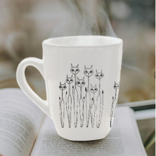 Mug en latte (chats dessinés à la main)