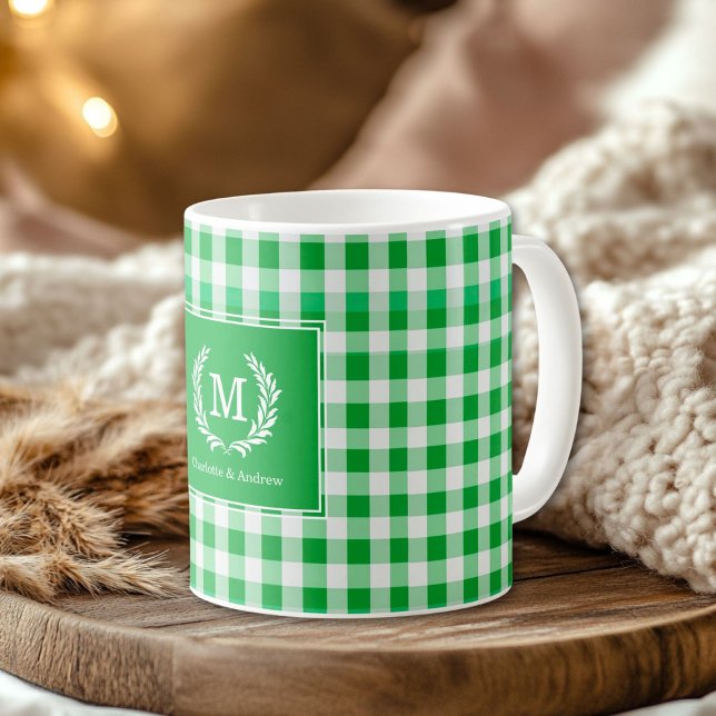 Mug En vichy vert Monogramme Crest (Green Gingham Monogram Crest Custom Coffee Mug)