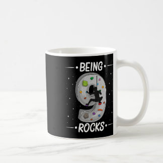 Mug Enfant de 9 ans faisant de l'escalade pour son 9èm