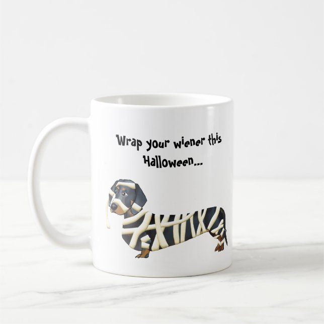 Mug Enveloppez votre teckel de la saucisse | Halloween (Gauche)
