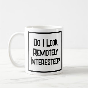 Mug Est-ce que je regarde à distance intéressé?