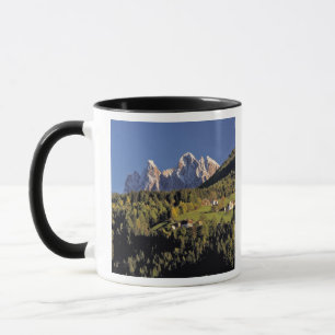 Mug Europe, Italie, San Pietro. Le groupe Odle semble