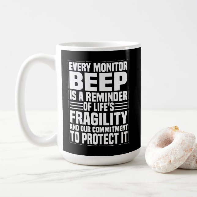 Mug  Every Beep Matters – Alert & Devoted (Avec donut)
