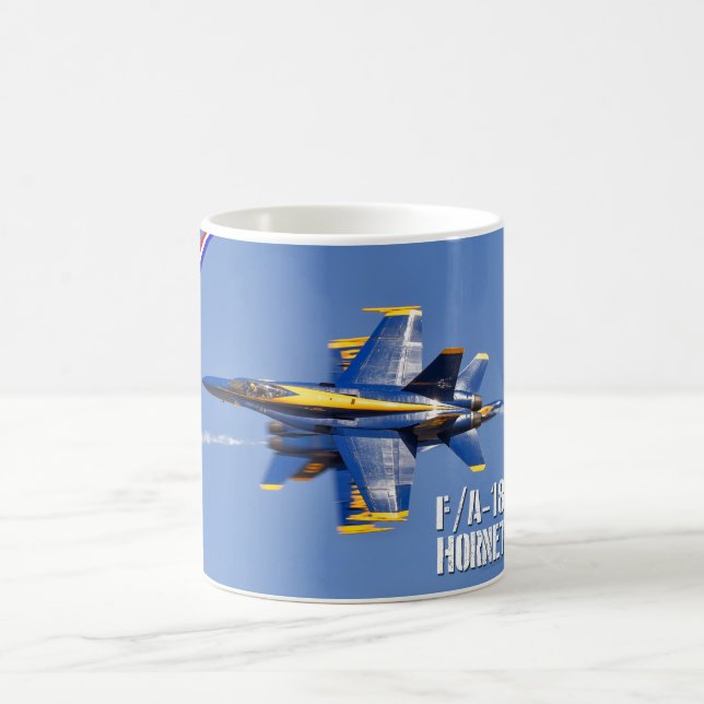 MUG F/A-18C HORNET (Centre)