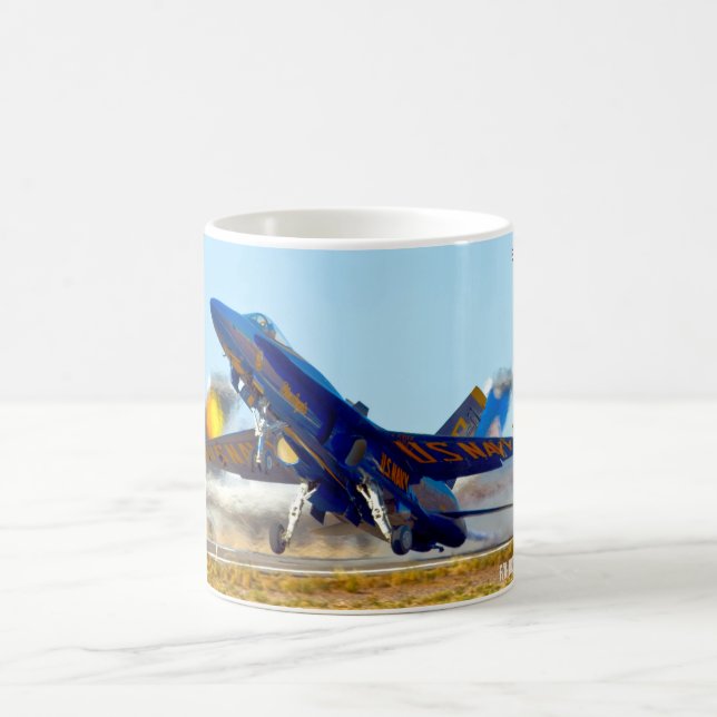 MUG F/A-18C HORNET (Centre)