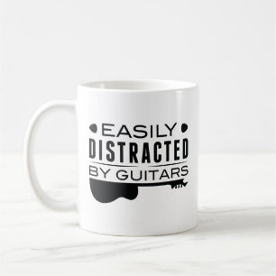 Mug Facilement Distrait Par Les Guitares
