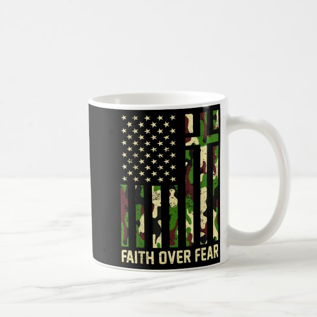 Mug Faith Over Fear Christian Americn Flag Camouflage  (Droite)