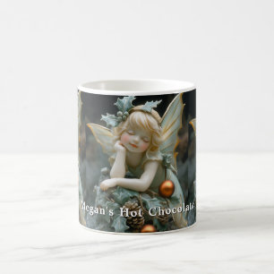 Mug Fée de Noël endormie avec cônes de pin et houx