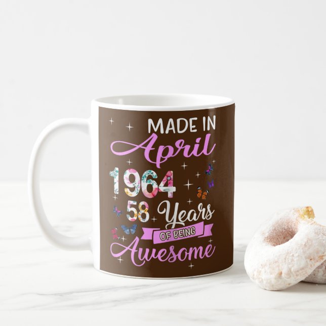 Mug Femmes Joyeux 58ème Anniversaire Fabriqué En Avril (Avec donut)