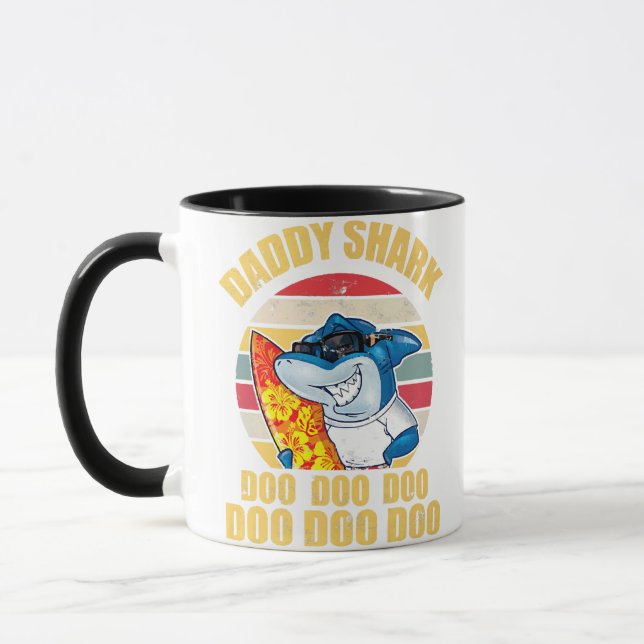 Mug Fête des pères Daddy Shark Doo Doo Doo 2024 (Gauche)