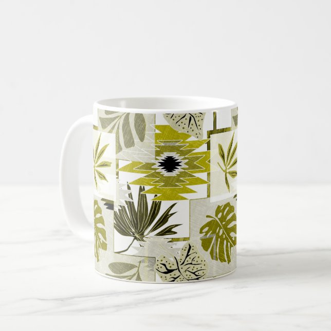 Mug Feuilles tropicaux et éléments décoratifs. (Devant gauche)