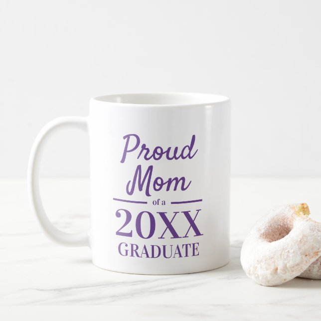 Mug Fier maman d'un diplômé 2025 élégant typographie (Avec donut)