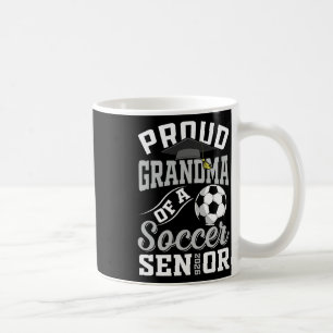 Mug Fière grand-mère d'un senior de soccer Cl de 2026