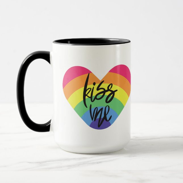 Mug Fierté - embrasse-moi. L'amour est juste. (Gauche)