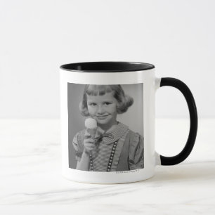 Mug Fille mangeant la crème glacée
