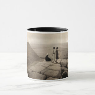 Mug Filles au sommet de la pyramide de Khufu en Égypte