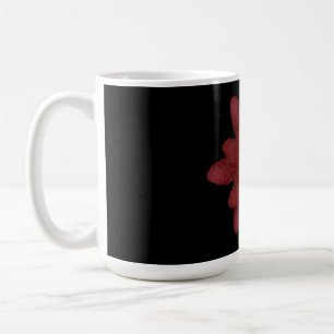 Mug Fleur élégante de velours rouge sur fond noir   Fl