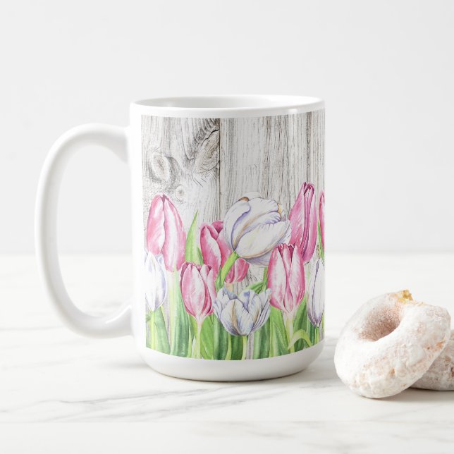Mug Fleurs de tulipes printanières sur bois (Avec donut)