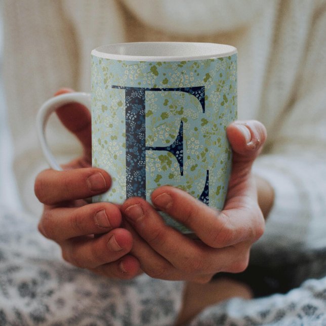 Mug Floral Elegant Classy Monogramme E bleu avec phras (Créateur téléchargé)