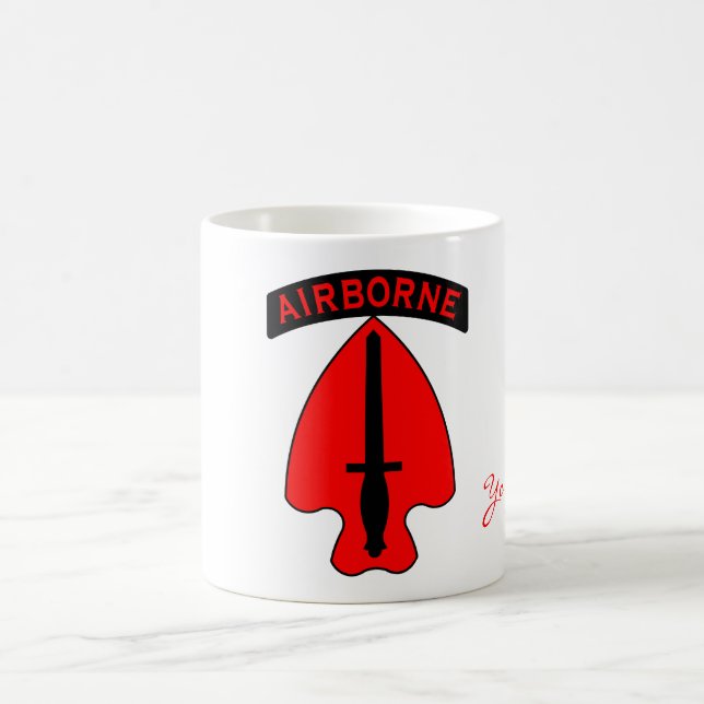 MUG FORCES SPÉCIALES D'USASOC (Centre)