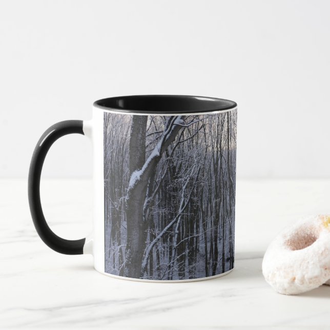 Mug Forêt d'arbres neigeux (Avec donut)