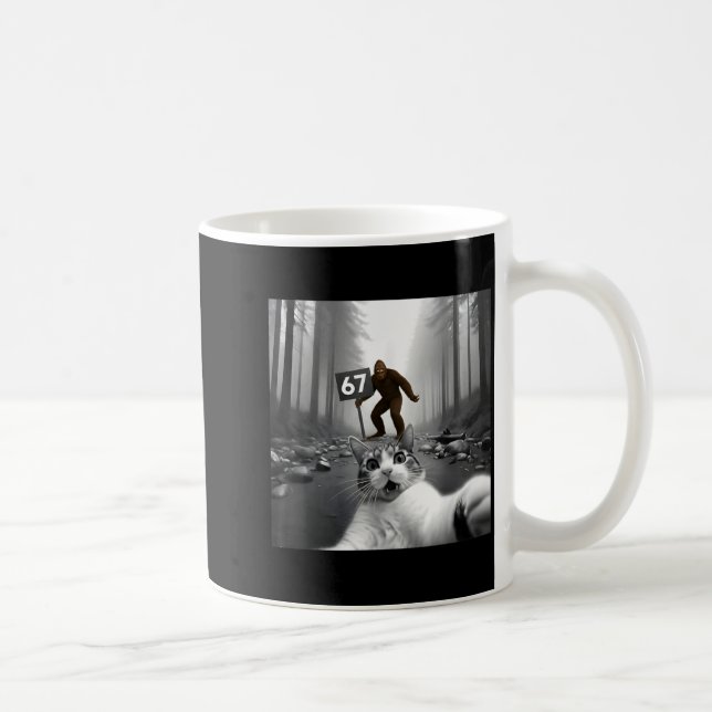Mug Funny Cat Selfie With Bigfoot 67 Six Seven Meme Me (Droite)