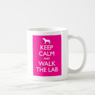 Mug Gardez le calme et marchez le Labrador