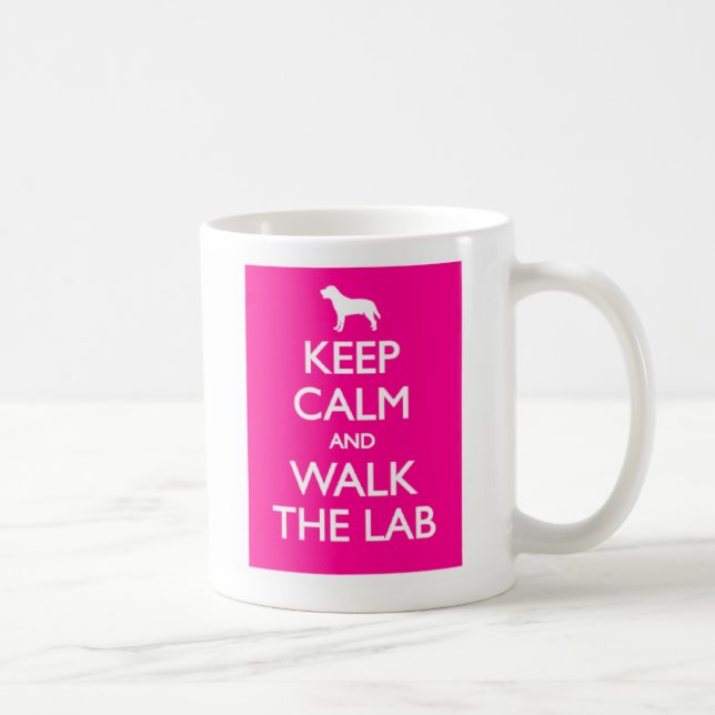 Mug Gardez le calme et marchez le Labrador (Droite)