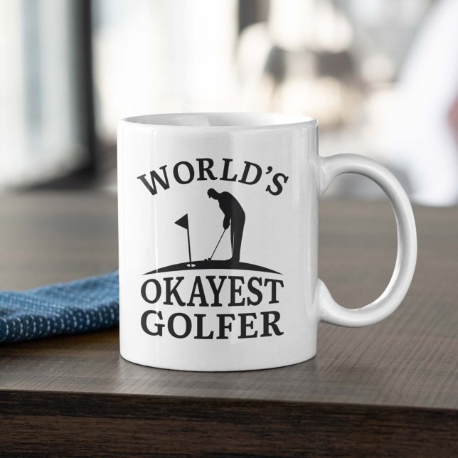 Mug Golfeur le plus Okayest du monde (Créateur téléchargé)