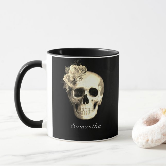 Mug Gothique Crâne Roses blanches Personnalisées (Avec donut)