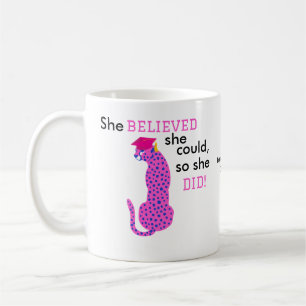 Mug Graduation Pink Leopard Elle croyait qu'elle le po