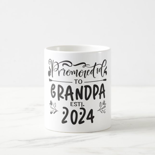Mug grand-père est 2024, Promoted To Grandpa Est. 2024 (Centre)