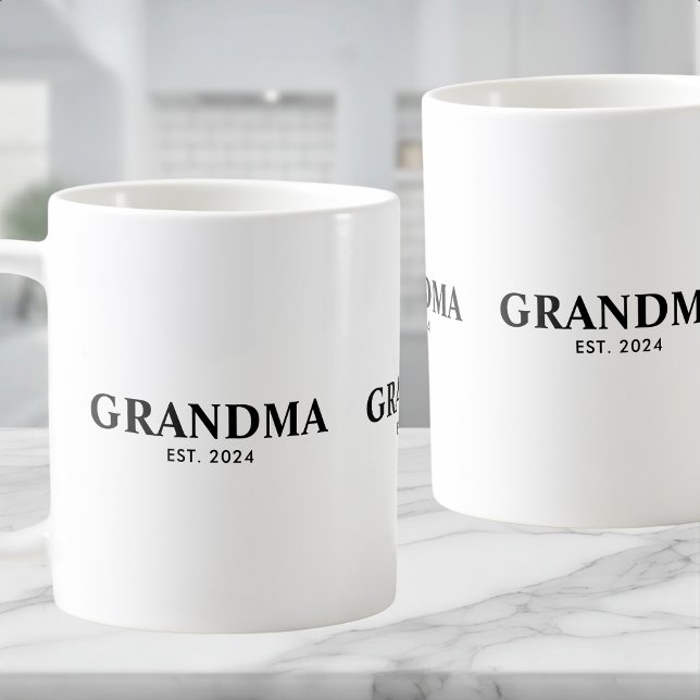 Mug Grandma Established New Grandma Gift (Créateur téléchargé)