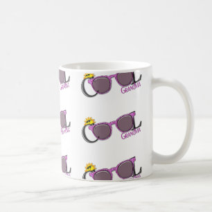 Mug Grandma-soleil cool et lunettes de soleil sur blan