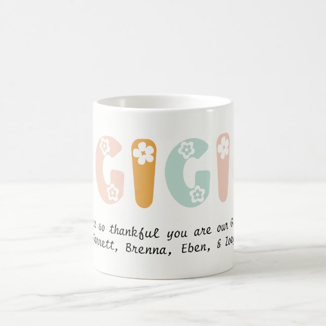 Mug Grandme personnalisée Gigi Floral Pastel couleurs (Centre)